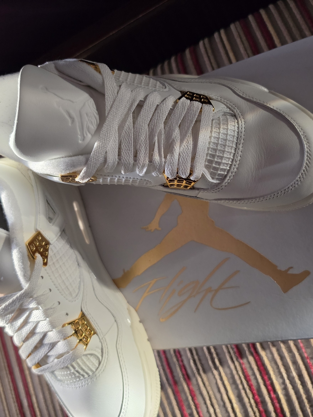 AIR Jordan Women's White and Gold Sneakers SIZE 8 USED ONCE. IN GREAT CONDITION - Picture 10 of 16